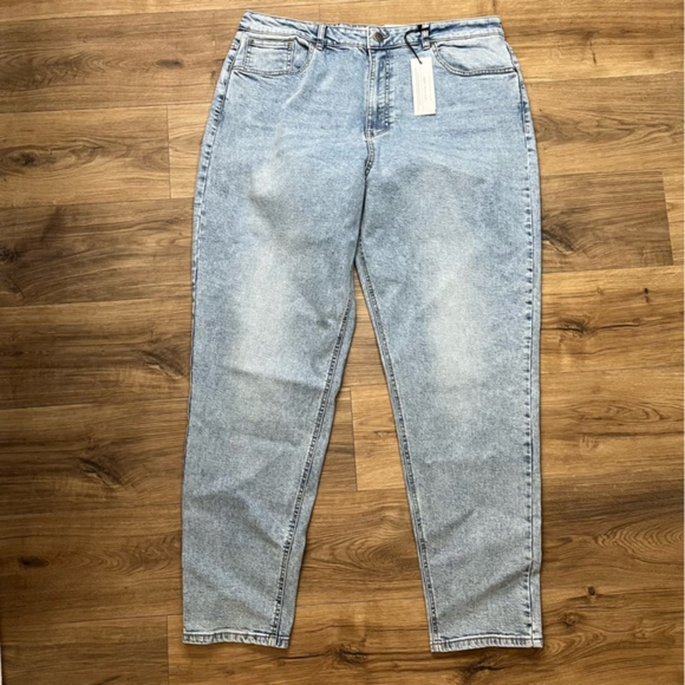 American Tall‎ Jada Mom Jean Tapered Women’s Size 36T Light Wash Denim NWT